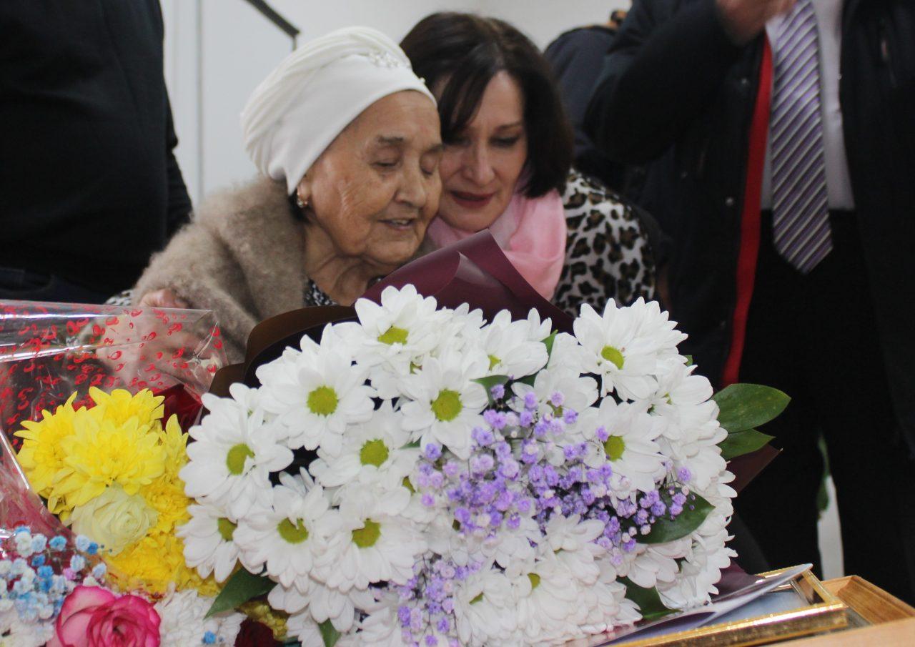 В Кара-якупово отметили 90-летний юбилей старейшины села. – Чишминский  районный Дворец культуры